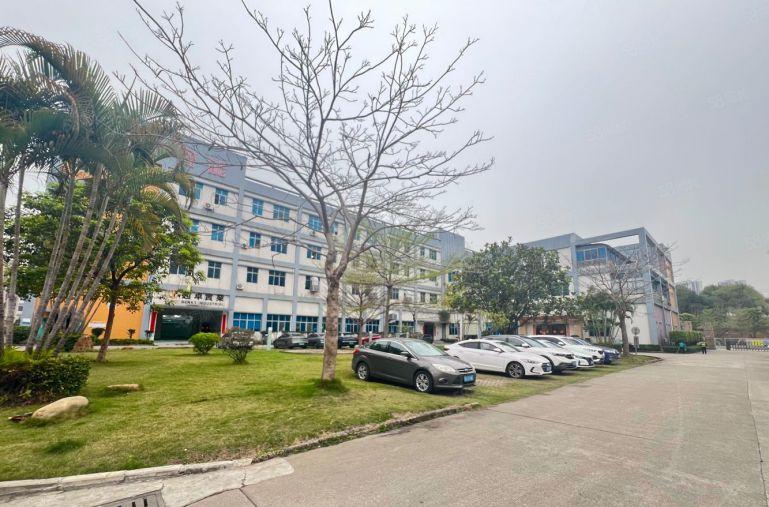 光明凤凰城地铁口附近16000平方独院原房东红本厂房出租可分