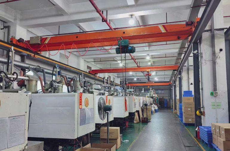 公明合水口正规工业园一楼厂房出租（1880平，高6米有行车）