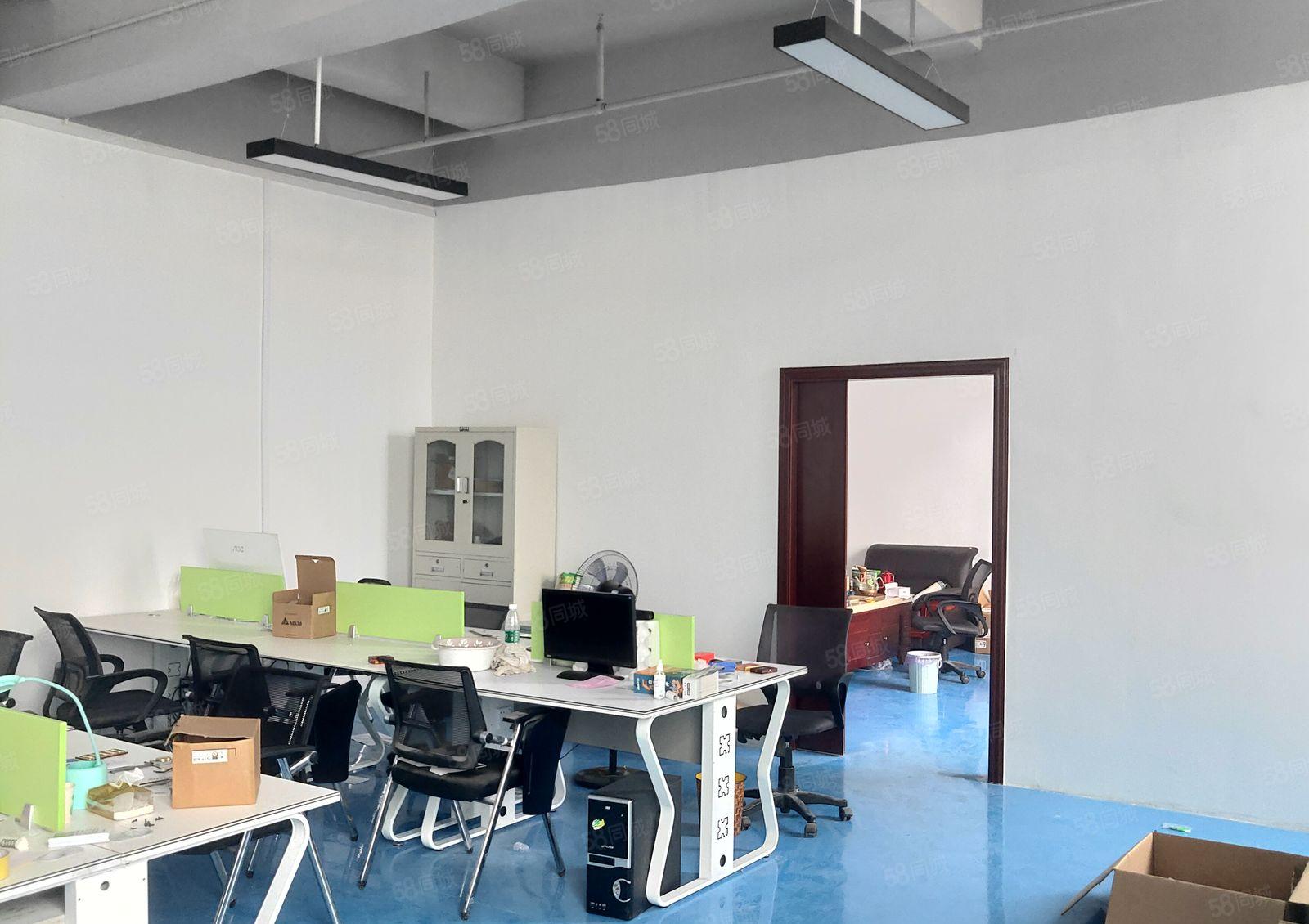 光明大型园区2楼3楼各3000平，共6000平，可分层出租