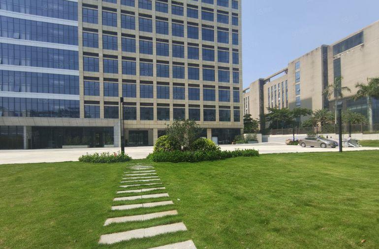 国企物业享受补贴研发办公光明凤凰城楼上1000平方厂房出租