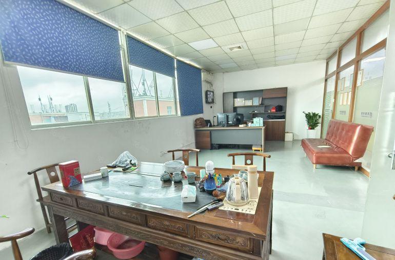 公明楼村厂房出租8000平方500平起租带装修水电齐全空地大