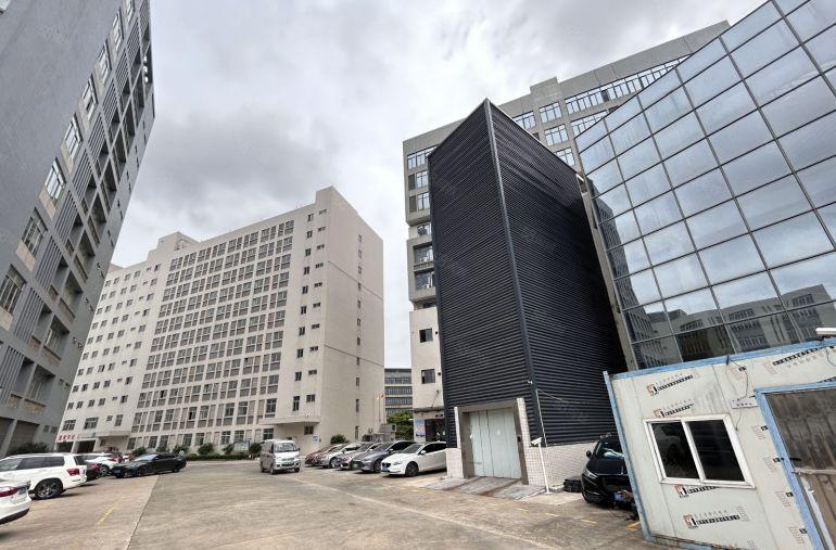 深圳市光明区高新产业园 单层面积3600平 空地大 合同期长