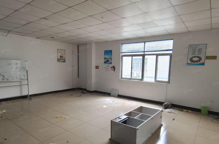 光明上村新出精装厂房办公室600平报价26水电齐全