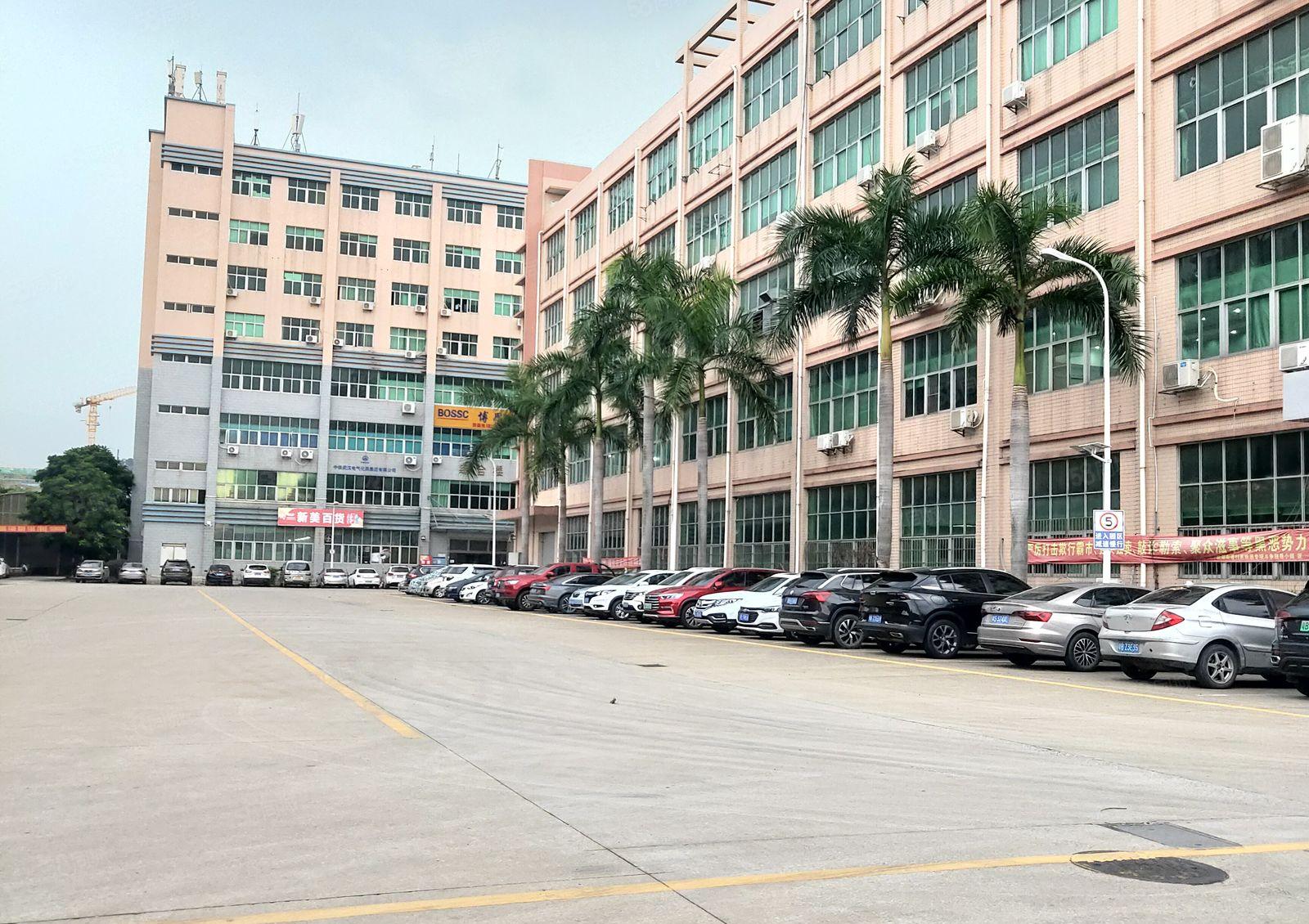 光明龙大高速口原房东独院厂房1~5层共21000平，实际面积