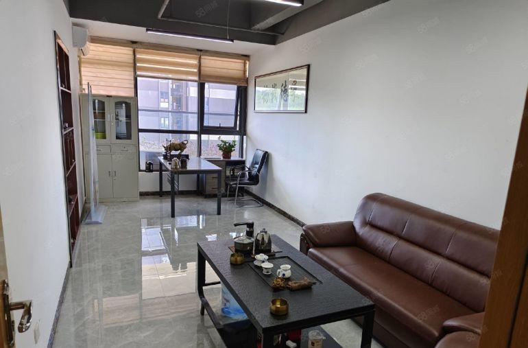 华强创意产业园290平精装办公室拎包入住