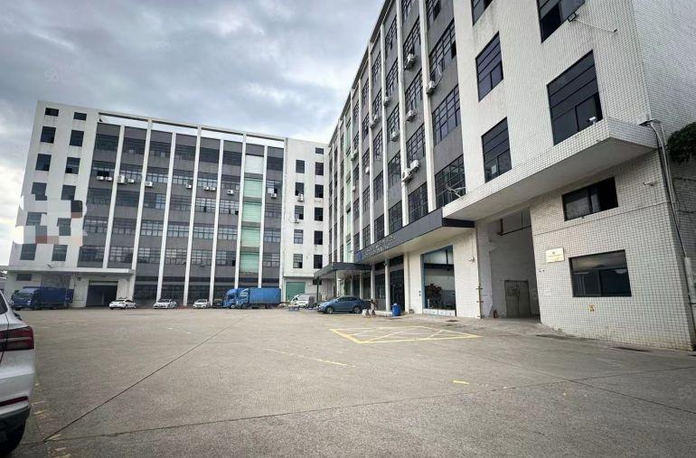 光明村委一楼1000平，价格22元，可分租