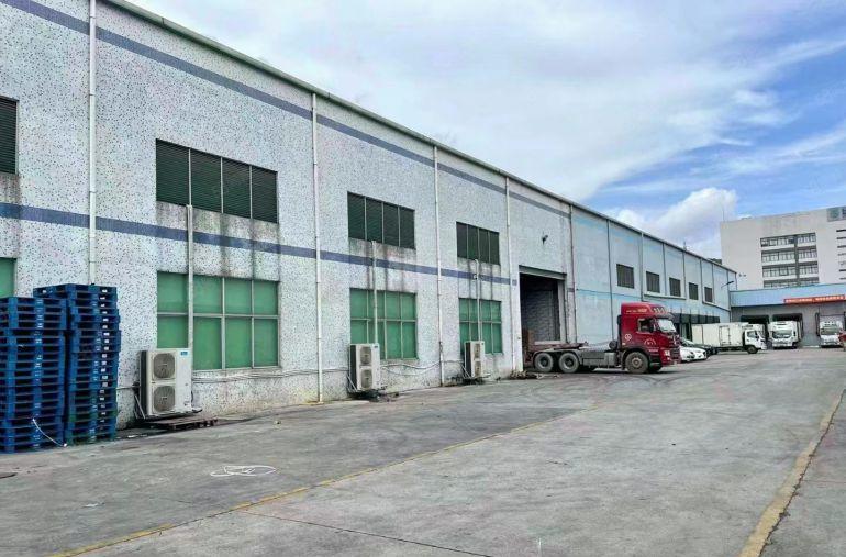 公明独院钢构厂房出租超大空地，650平高9米，适合五金，模具