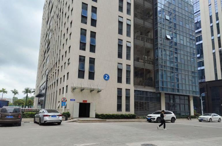 光明凤凰城地铁口原房东红本厂房出租6000平可以分租定制装修