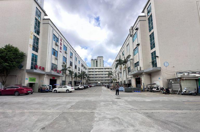 光明马山头工业区厂房一楼1500平楼上3500平厂房出租