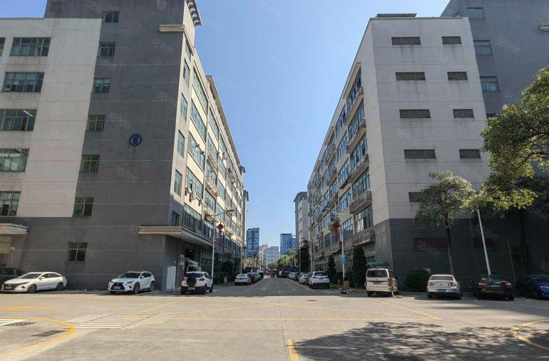 15元起租！光明地铁站工业园精装修厂房出租2000平可分租