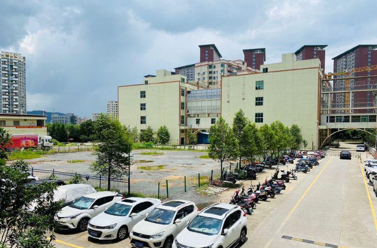 光明区公明独院厂房出租1.65万平可分两个独院1楼6米带行车