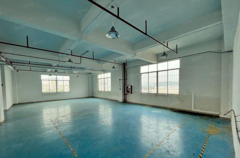 公明楼村地铁口楼上带装修厂房16元厂房出租合同10年仓库出租