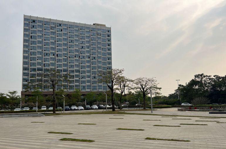 公明广场地铁站原房东精装背山看水1500平 红本