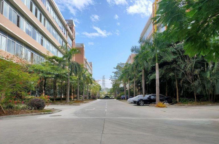 光明宝新科技园附近2000平 可分租重工业厂房 仓库低价出租