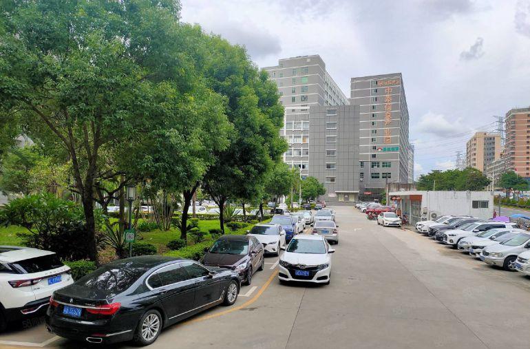 光明龙大高速出口1600平厂房可分租 红本厂房带装修仓库出租