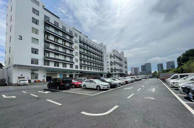 租金16！光明地铁口附近1000平楼上精装园区厂房出租