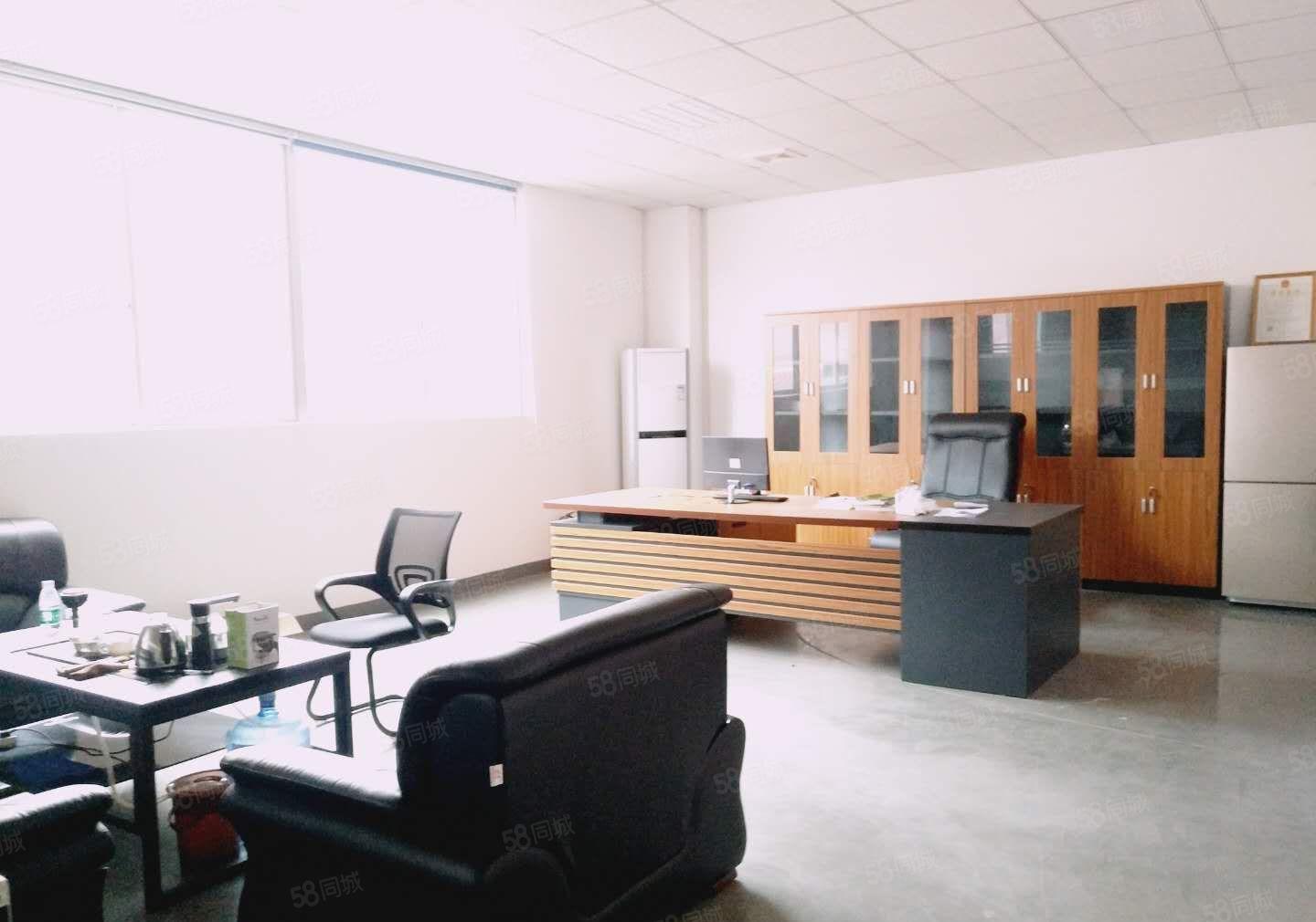 公明楼村新星工业园厂房出租，2楼800平精装修，现成吊机口