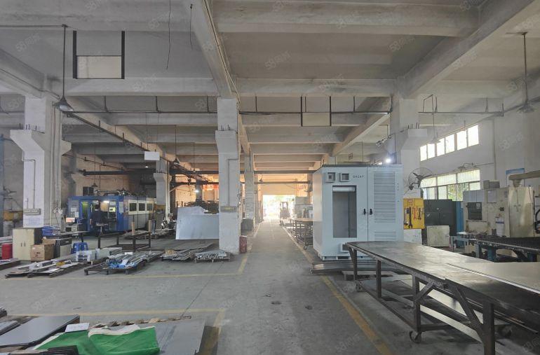 公明东坑原房东红本厂房一楼二楼5200平，实际面积出租