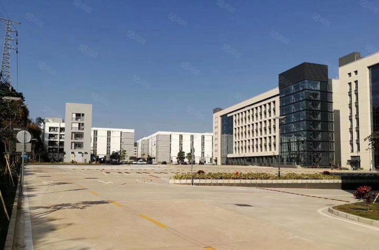 光明宏发工业园新出原房东楼上带装修2000平方厂房出租