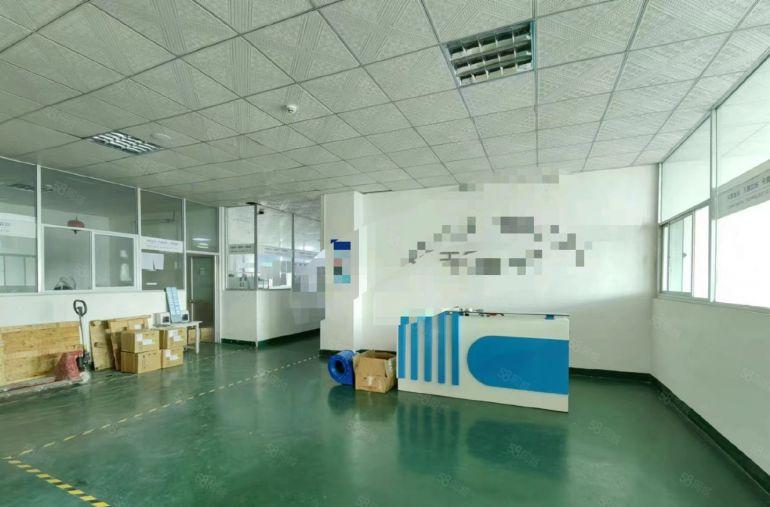 公明精装厂房，仓库出租950平车间干净明亮适合电子，显示屏