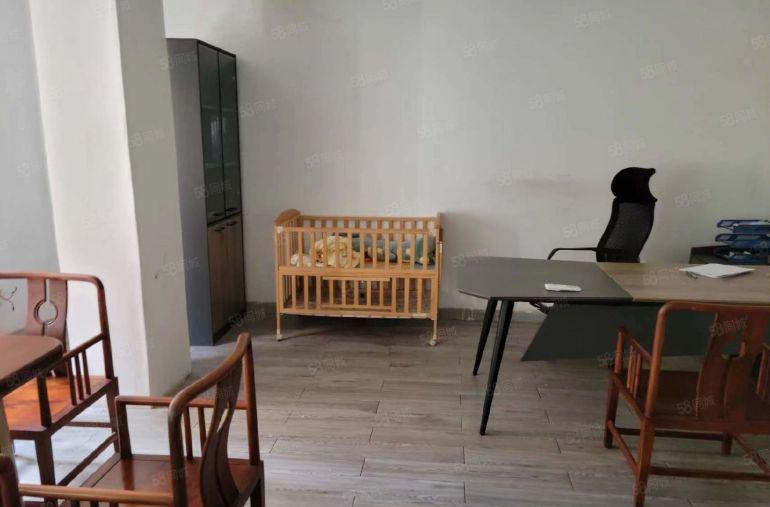 靓盘推荐公明东坑550平精装厂房出租（一整层，好利用）易招工