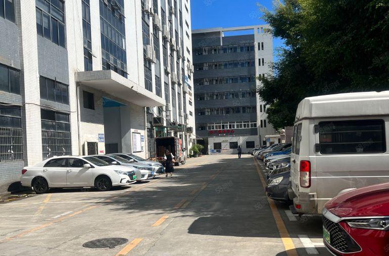 合水口地铁口附近1楼2楼高度6米村委直租价格含税5吨货梯