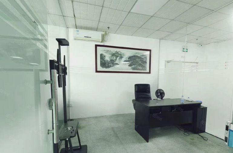 （欢迎咨询）公明根竹园厂房出租，600平精装无转让费，好招工