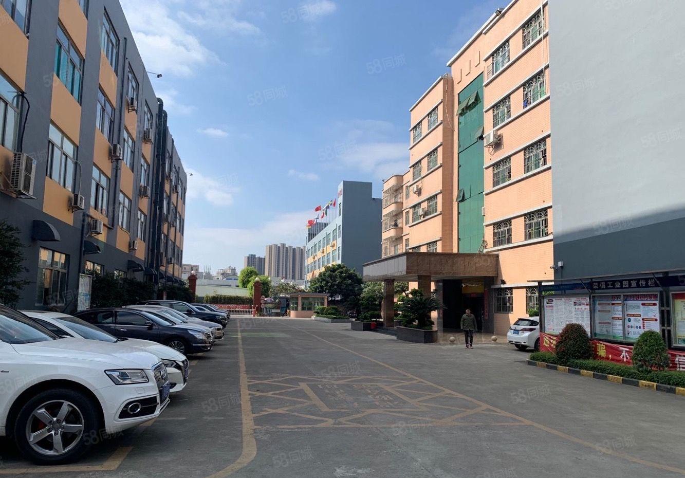 公明汽车站新出楼上带装修800平方厂房招租