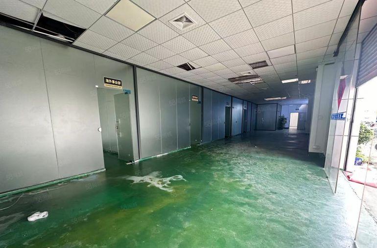 光明原房东一楼实际面积1500平，23元，200起分租