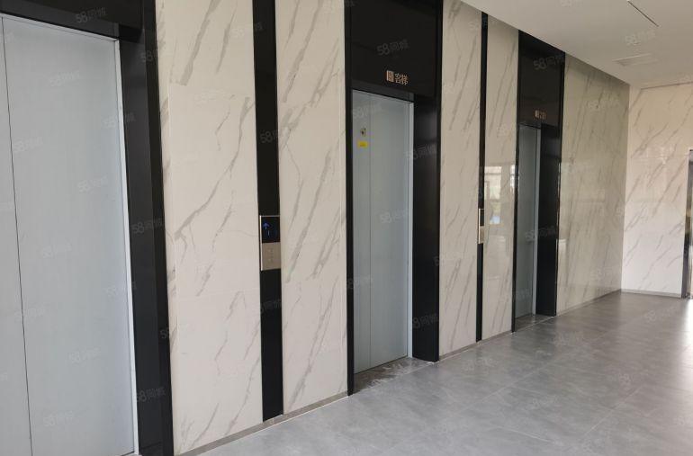 光明地铁口新出450平精装办公室带隔间带家私停车位充足