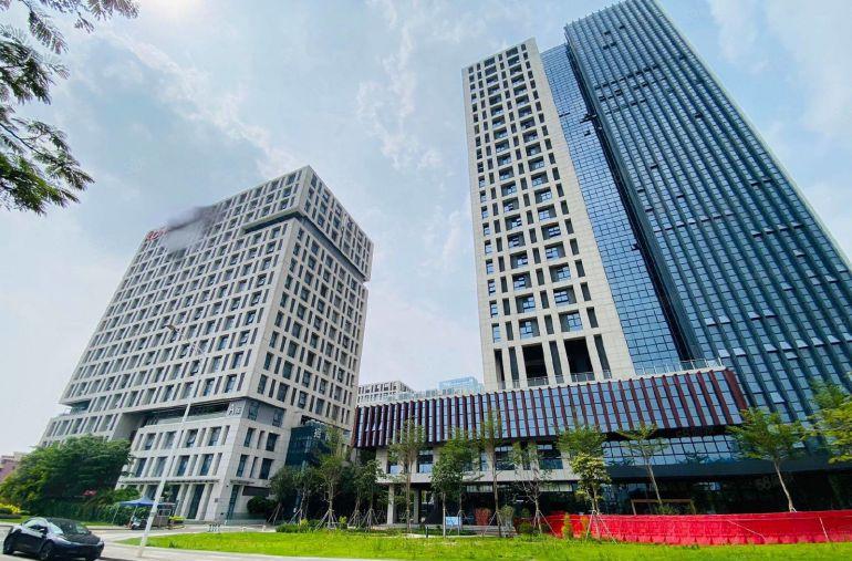 光明单层2400平开发商红本研发厂房环境好形象佳交通方便