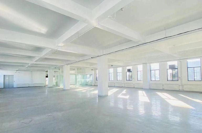 业主直租，项目位于珠海高新区,制造业厂房,十年不涨租.