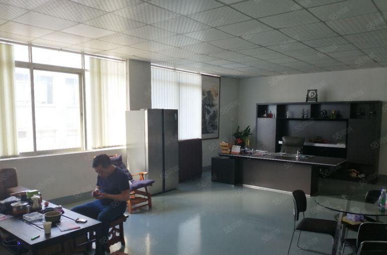 深圳光明原业主独门独院标准厂房5000平方出租带精装修办公室