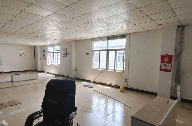 光明上村新出精装厂房办公室600平报价26水电齐全