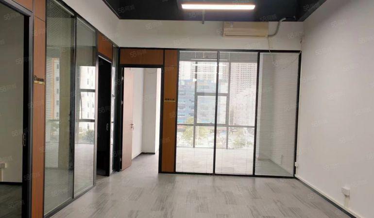 光明地铁口新出100平精装办公室带隔间带家私停车位充足