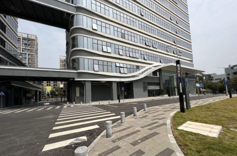 补贴20元光明高新科技园研发厂房2000平方出租形象好免佣金