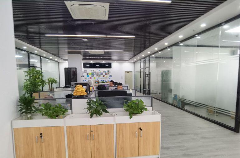 免费送精装修办公室加无尘车间光明将石原房东楼上1580平急租