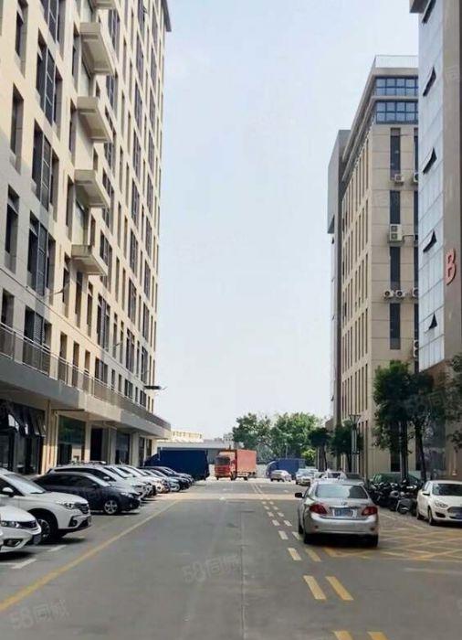 业主低价直租，临深圳光明1090平米一楼标准厂房便宜出租