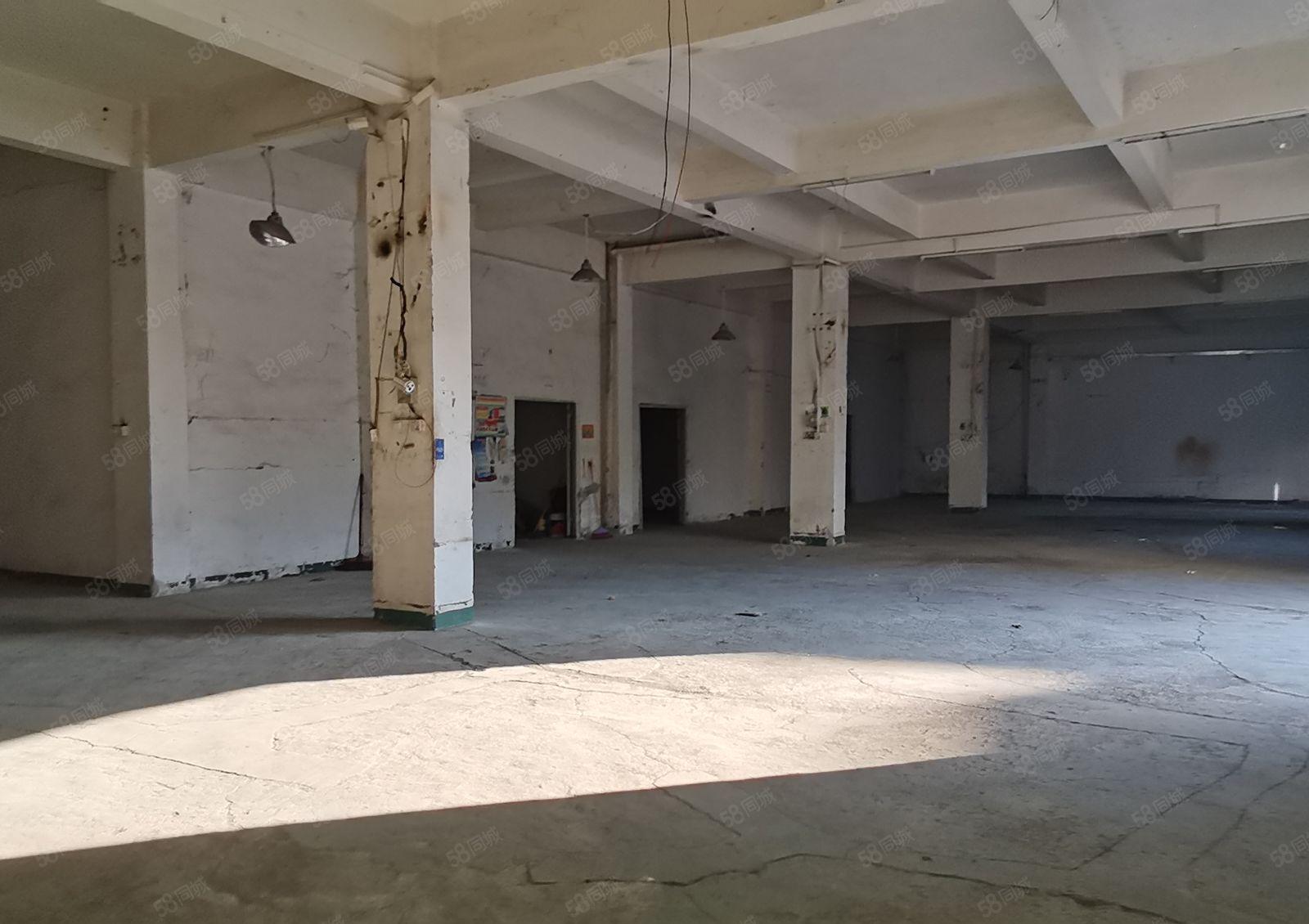 现成行车坪山龙田龙兴北路主干道边独院新空出一楼500平空地大