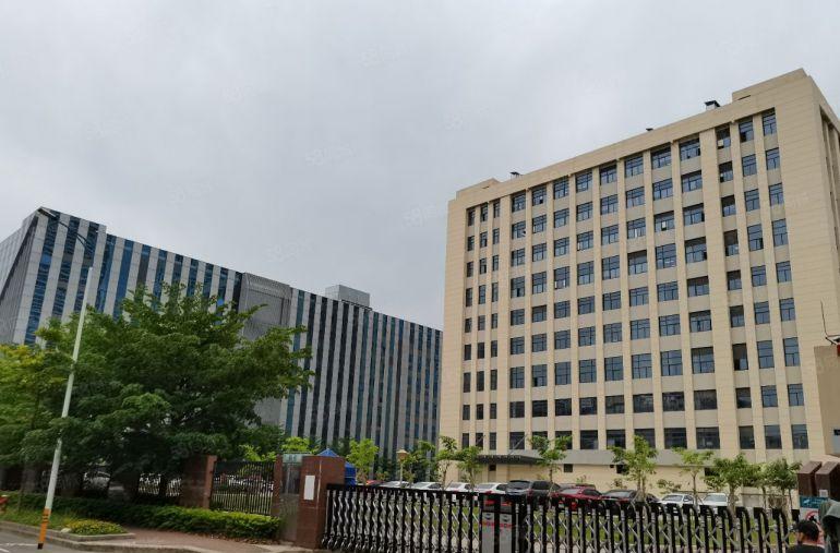 坪山大工业区原房东精装修一楼2000平厂房出租（免租两个月）