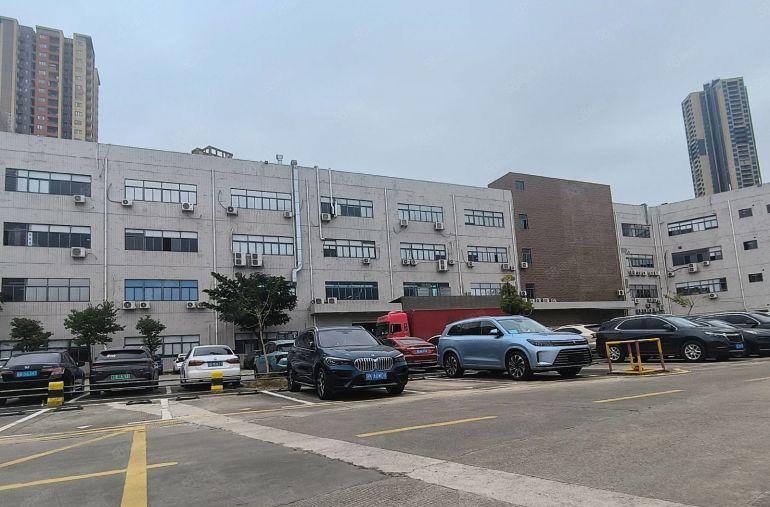 200平起坪山地铁口原房东厂房20000平园区出租大小可分租