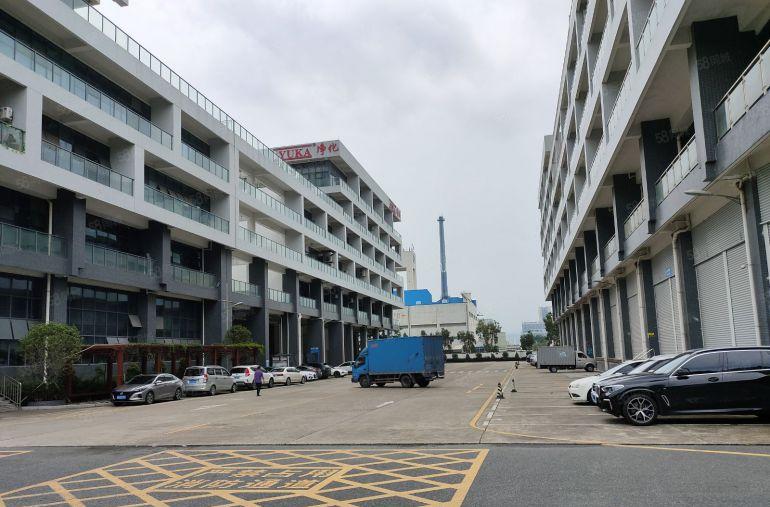 坪山新出原房东大型花园式红本厂房整层4300平方