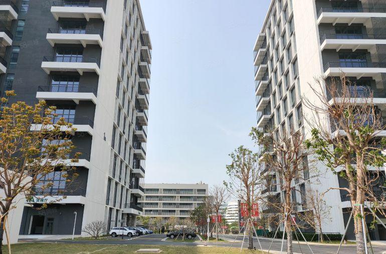 坪山高新区，生物产业基地全新红本厂房招租