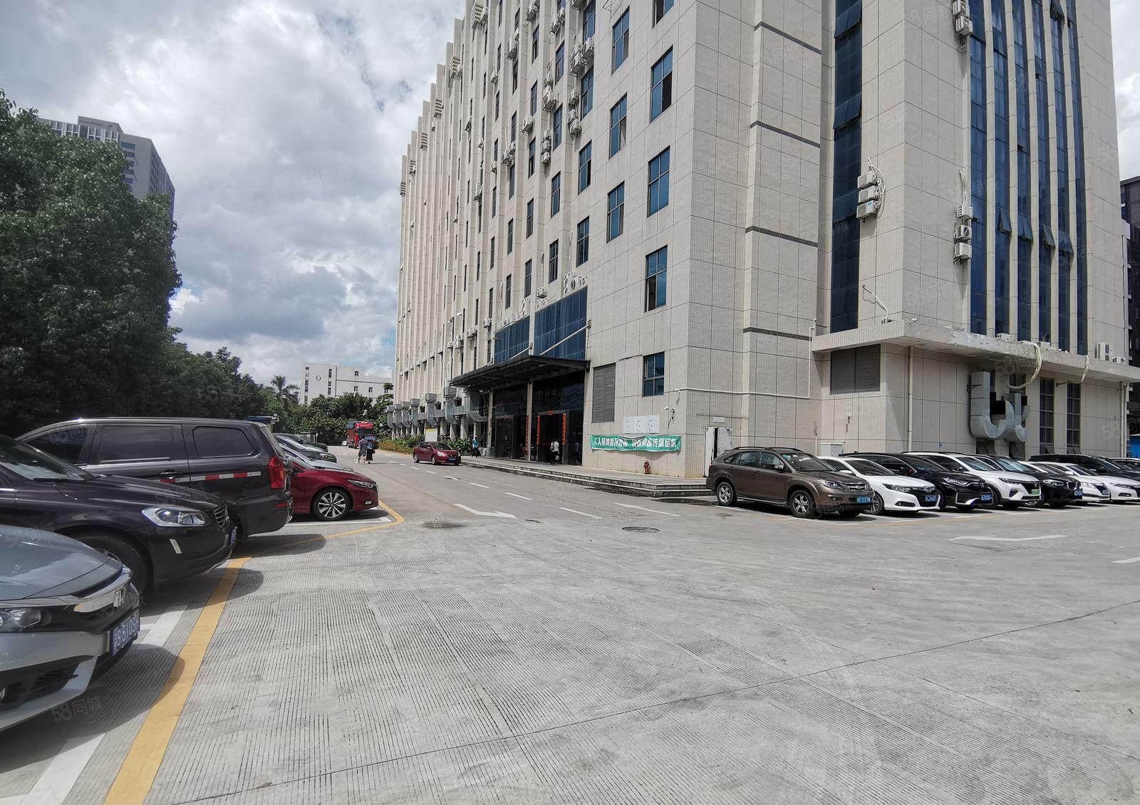 坪山坑梓大工业区原房东红本3楼1000平方带装修水电齐可分租