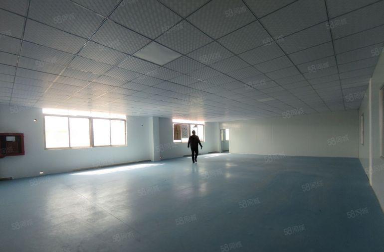 坪山龙田外环高速口旁原房东红本厂房二楼1320平出租，精装修