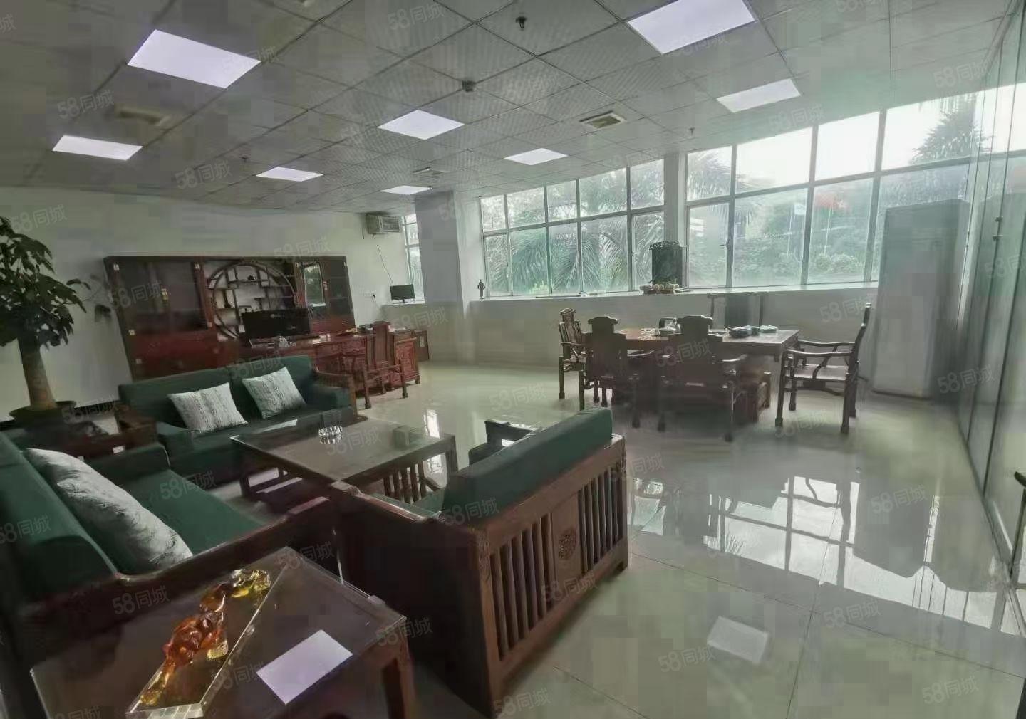 坪山新出精装俢二楼厂房1480平方出租，无公摊