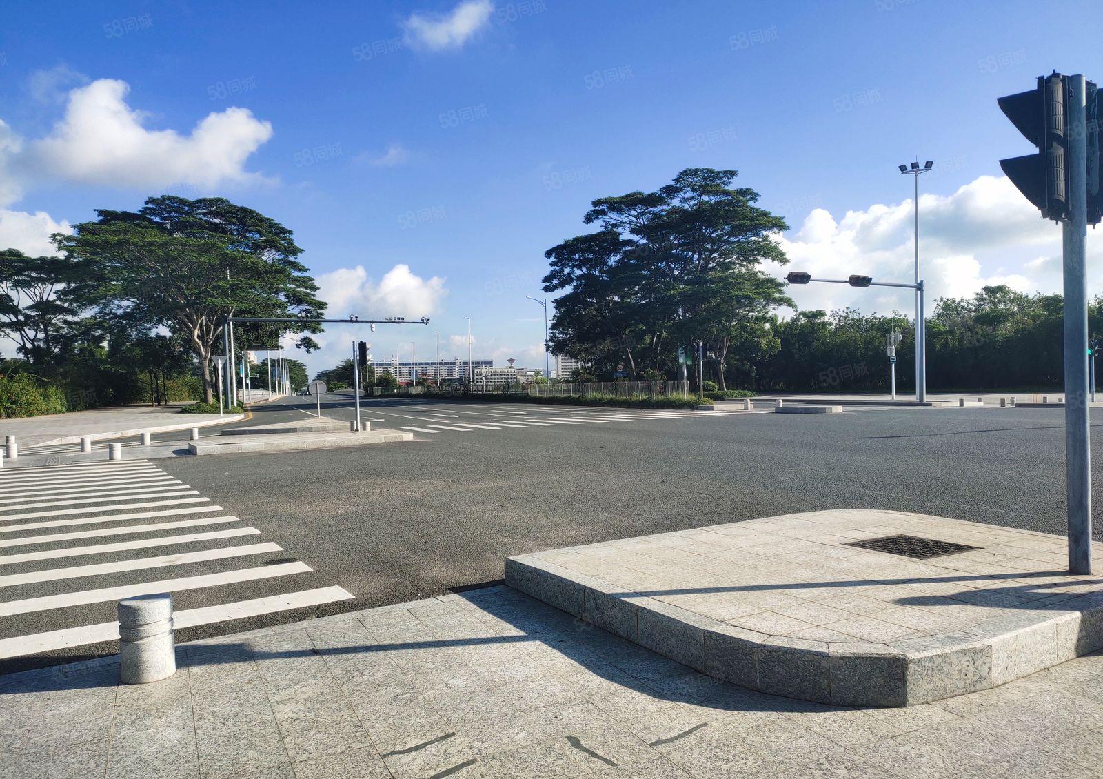 坪山石井独院一楼600平，带消防喷淋有红本，实际面积出租