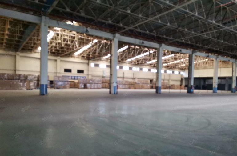 深圳坪山15000平方米仓库出租，层高12米，可以分租