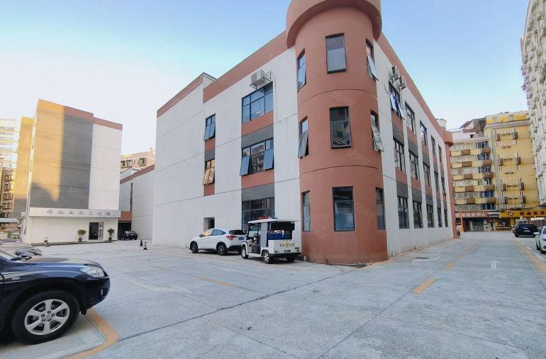 坪山大工业区地铁口原房东楼上实际面积1000平红本厂房出租