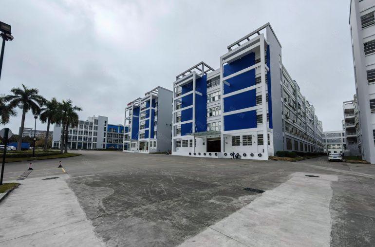 坪山地铁口原房东独院厂房15000平现成装修低价出租